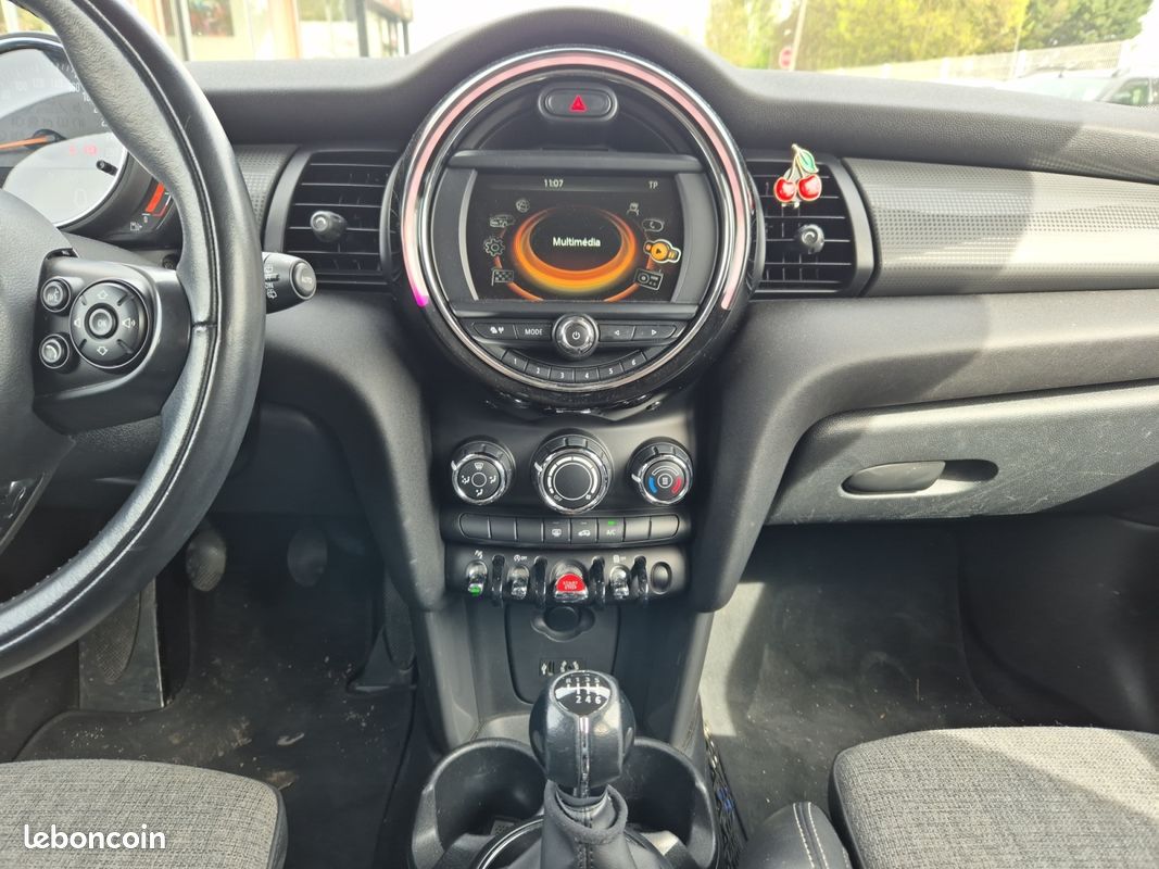MINI COOPER III (F55) 1.5 Essence 136Ch FINITION CHILI - Garantie 12 mois (image 12)