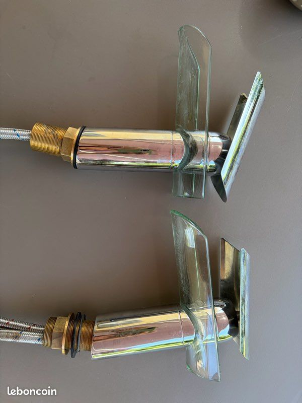 Lot de 2 mitigeurs (image 1)