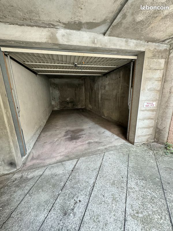 Parking 15 m² · à Pau · 15 m² · 70 €