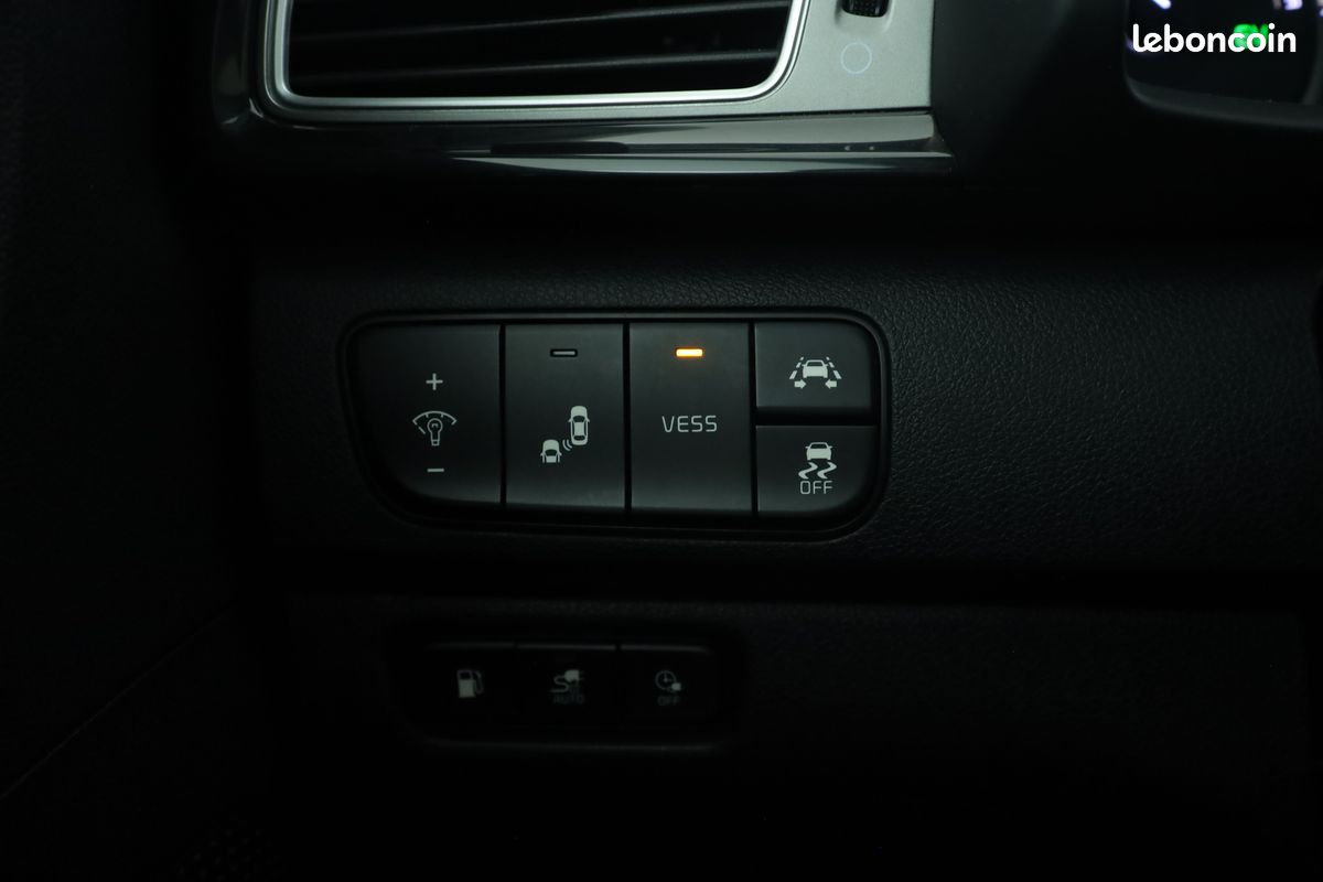 Kia Niro 1.6 GDi Plug-In Hybrid Premium DCT6 141 ch (image 27)