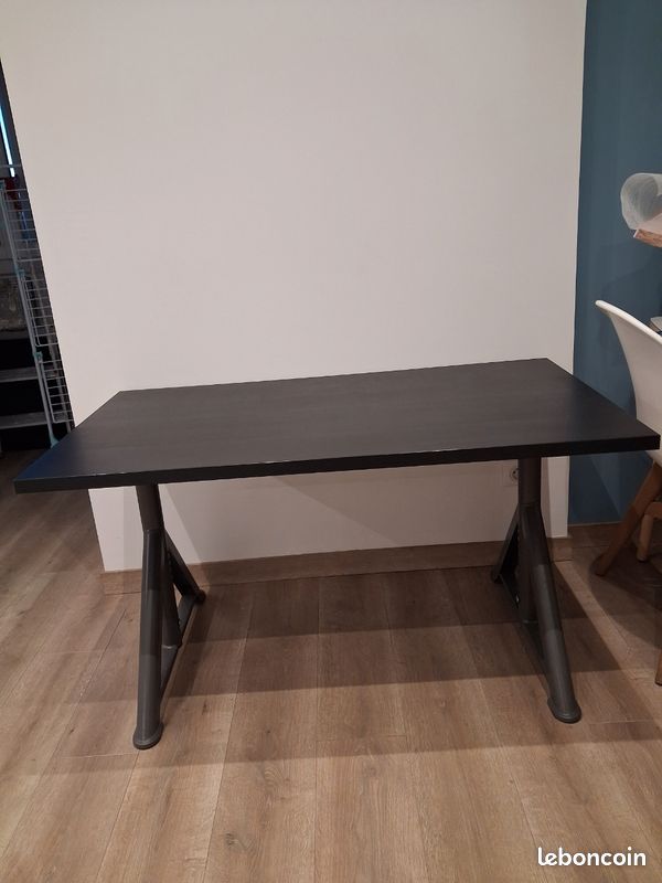 Bureau reglable Ikea Idasen neuf noir et gris (image 2)