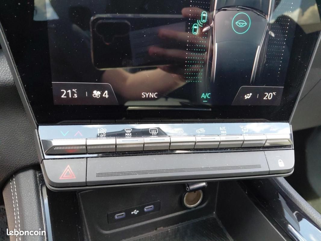 Renault Austral E-Tech hybrid 200 Techno (image 23)
