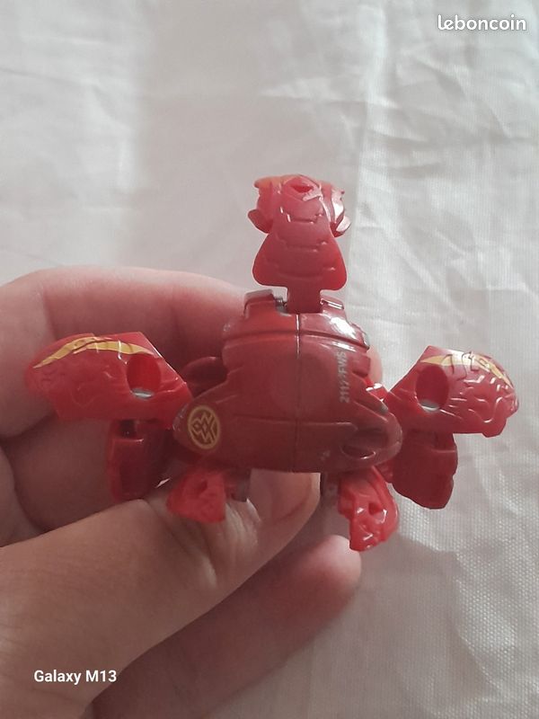 Petite Bakugan rouge et doré (image 4)