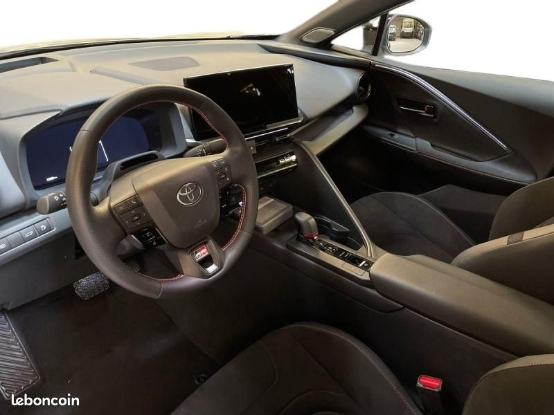 Toyota C-HR 2.0 Hybride 200ch GR Sport Premiere AWD-i NG23 (image 15)