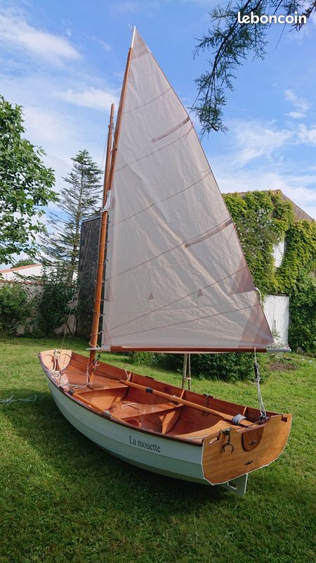 Petit dériveur "passagemaker" en bois (image 1)