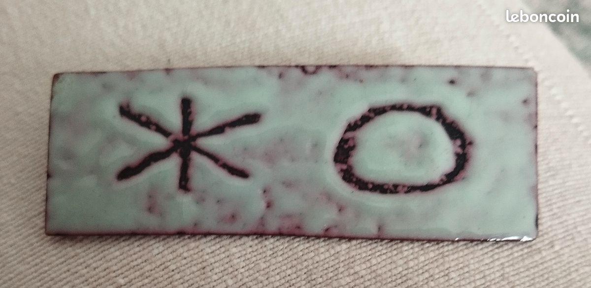 Broche émaillée sur cuivre (image 1)