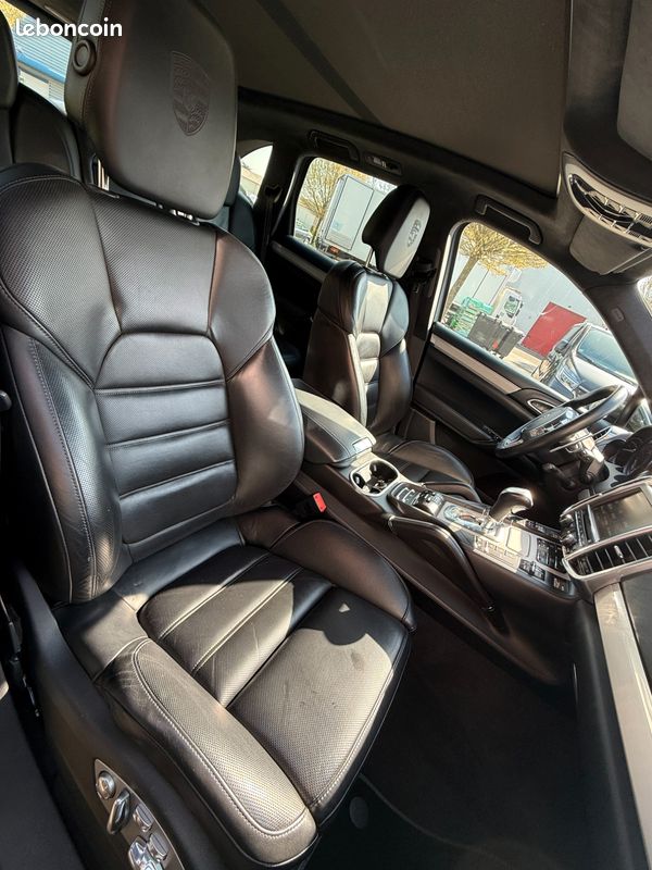 Porsche cayenne 4.8 v8 turbo 500ch / full options (image 6)