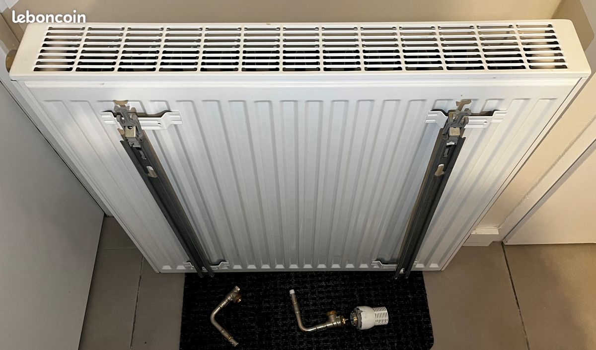 RADIATEUR Eau chaude double compact Acier blanc 70x70x10 (image 3)