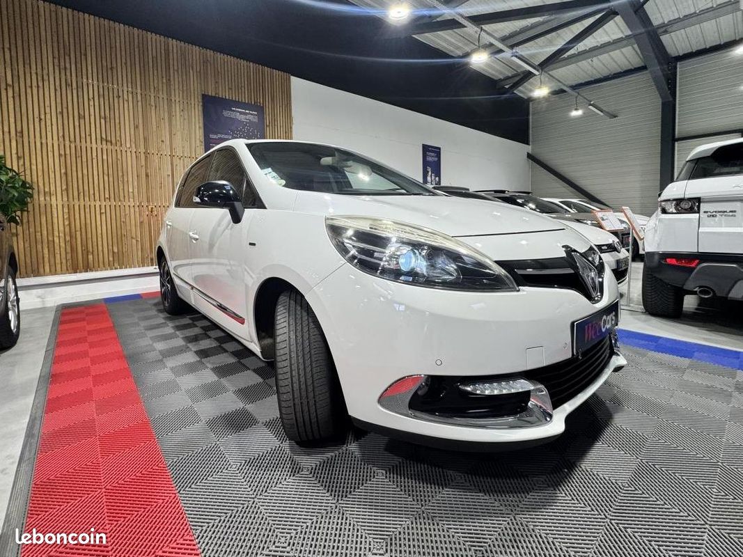 RENAULT SCENIC 1.6 dCi 130 Bose PHASE 3 (image 14)