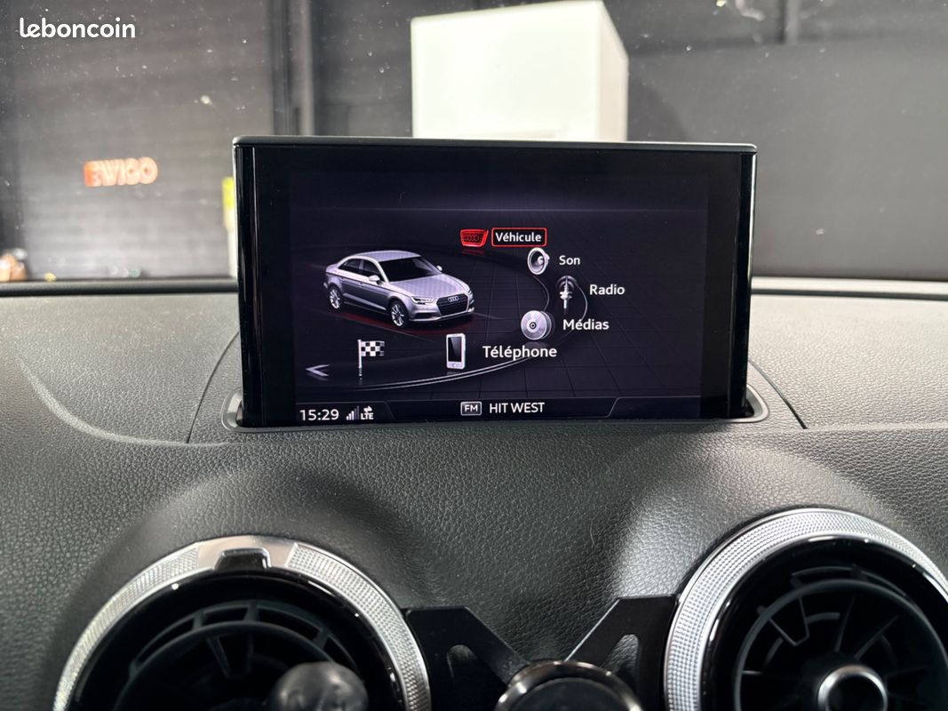 AUDI A3 1.5 TFSI 150 CH S-LINE / RADARS ARR / REGULATEUr (image 23)