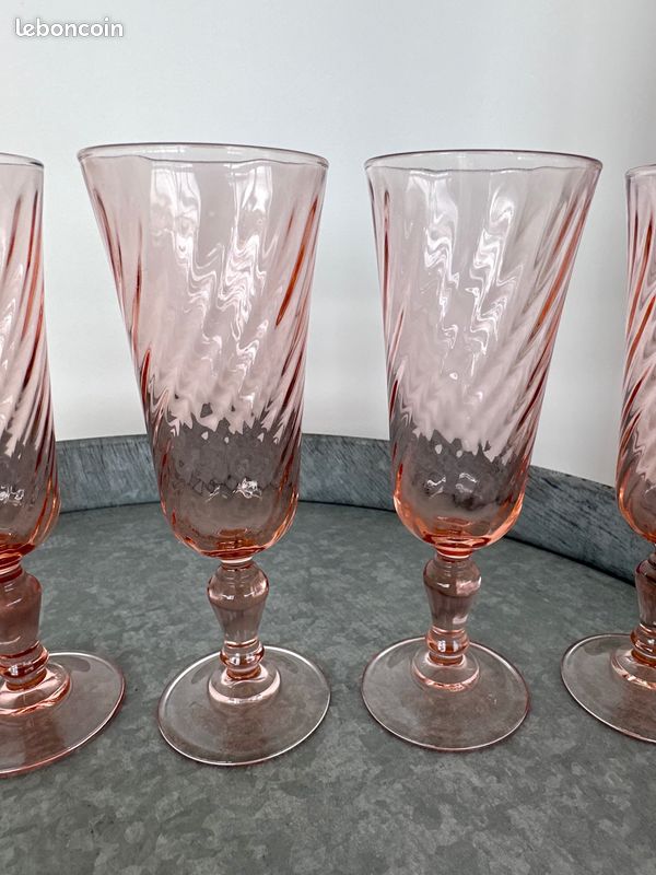 Ensemble de 10 verres dépareillés à champagne - 5 coupes et 5 Flutes à champagne en verre rosaline (image 13)