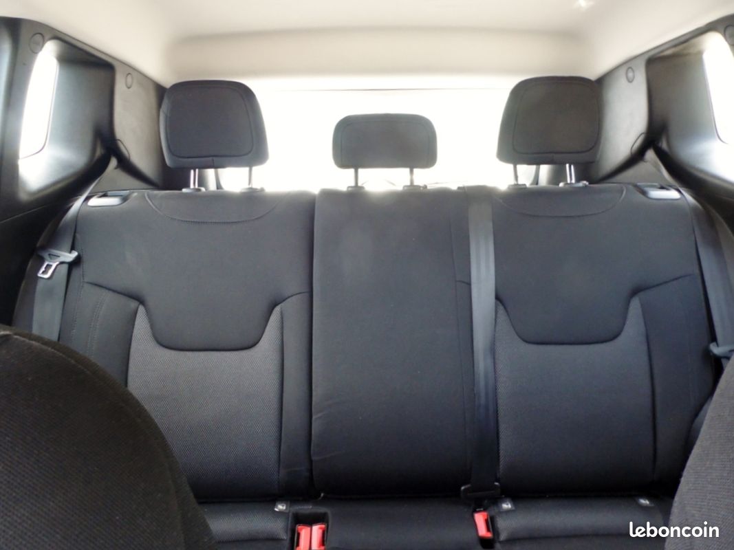 JEEP RENEGADE 1.0 GSE T3 120 ch BVM6 Sport (image 19)