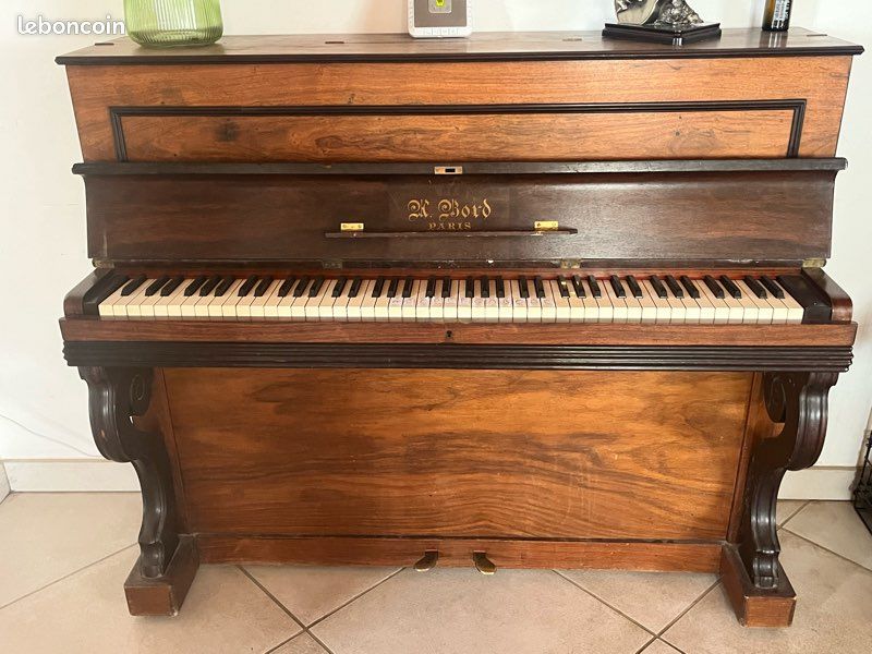 Piano droit K BORD PARIS (image 1)
