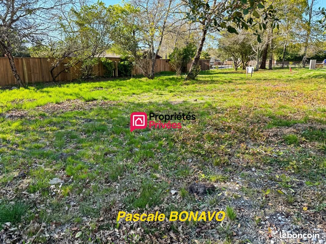Terrain 732 m² Hourtin · 212 000 €