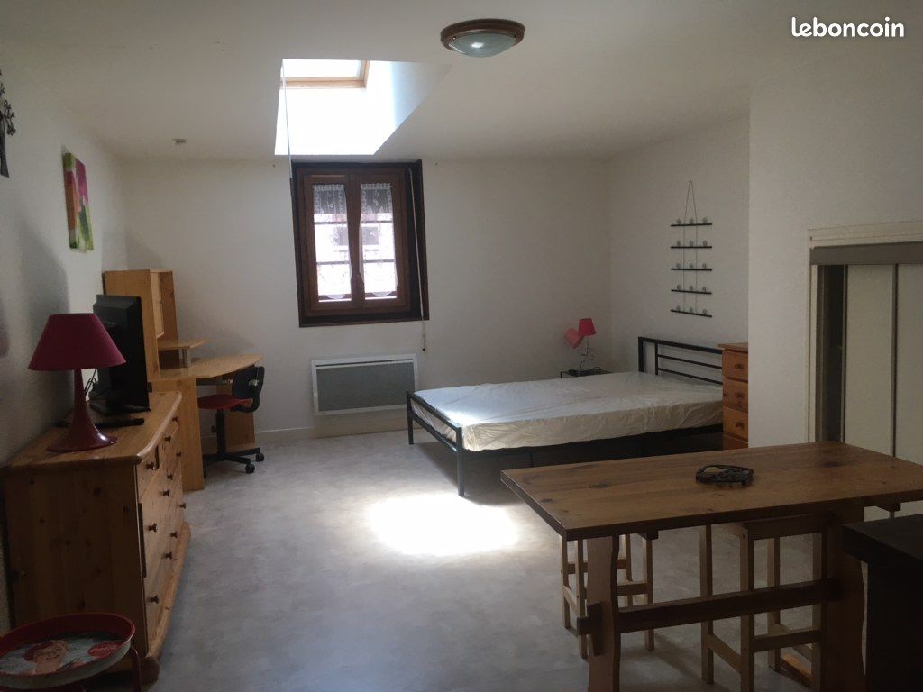 Appartement 1 pièce 40 m² · à Aurillac · 40 m² · 350 €