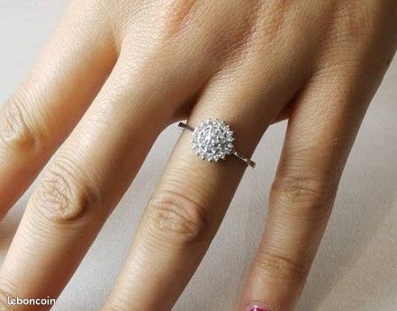 Bague Fleurs or Blanc et Diamants (image 1)