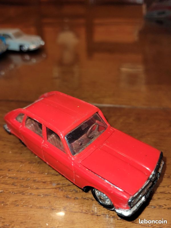 Norev ancienne en plastique 1/43 Renault 16 ref:3 (image 2)