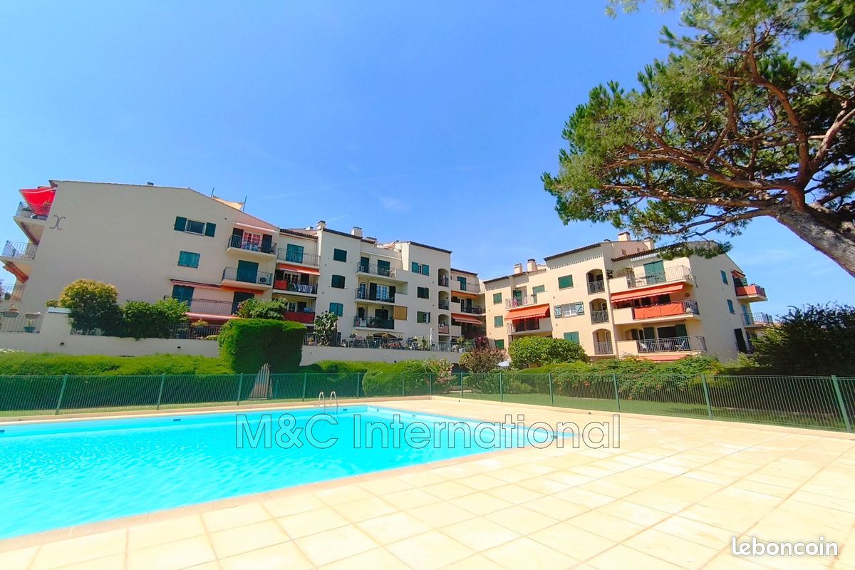 Appartement 2 pièces 45 m² · à Antibes · 45 m² · 257 000 €