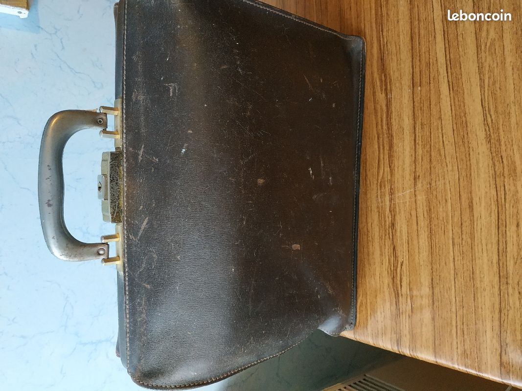 Ancienne sacoche en cuir (image 1)