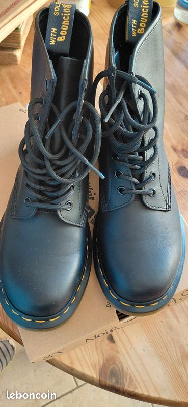 Dr. MARTENS neuves taille 39 (image 4)