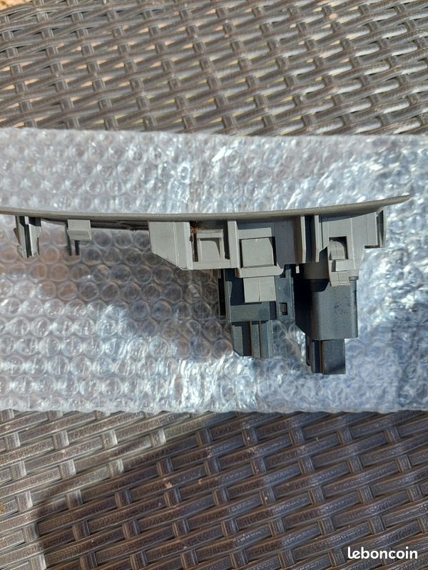 Commande luminosité et réglage de hauteur des phares avant laguna ii 1.9 dci 2002-2007 (image 3)