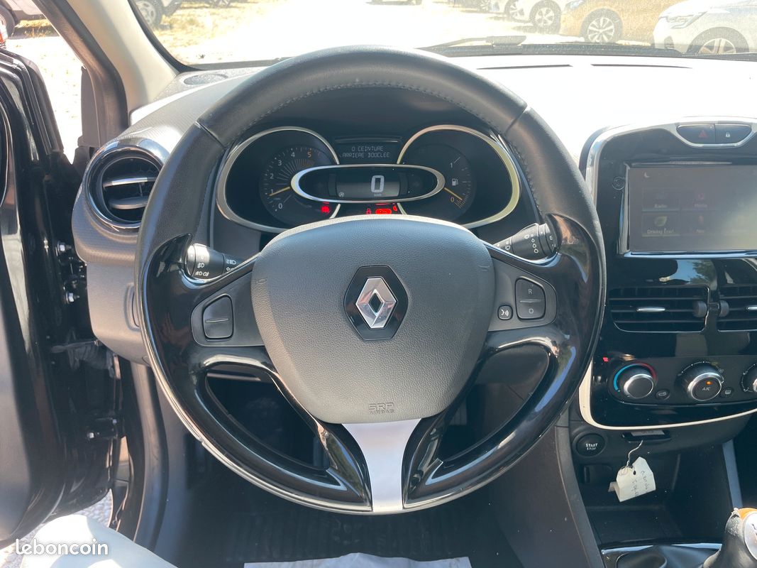 Renault clio iv 1.5 dci 90 zen eco2 (image 8)