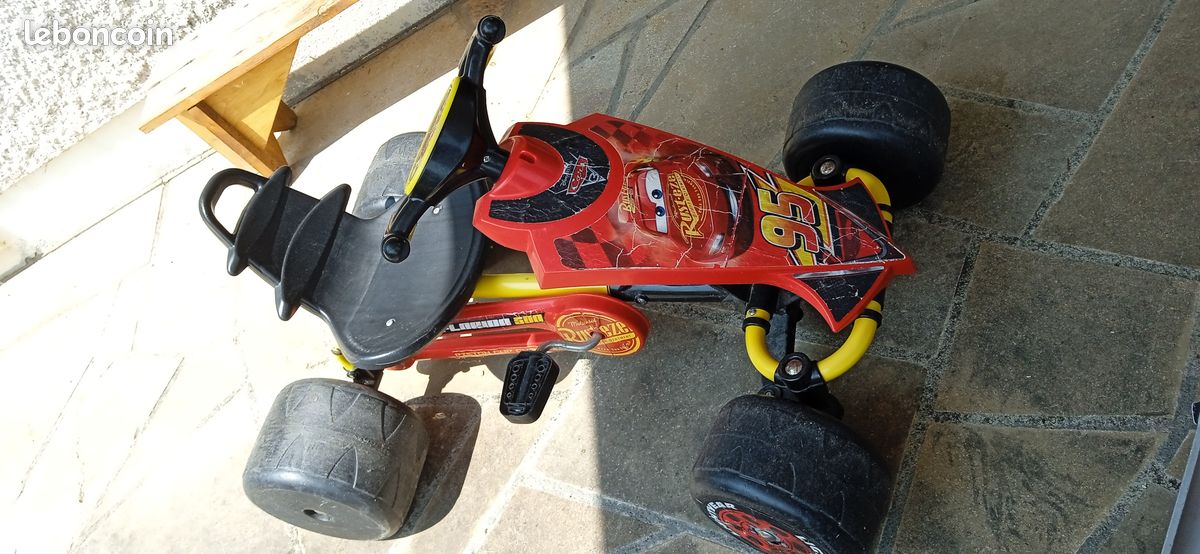 Kart a pedales pour enfant (image 2)