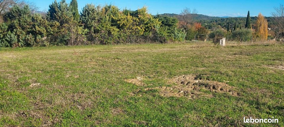 Terrain 400 m² Brignoles · 129 500 €