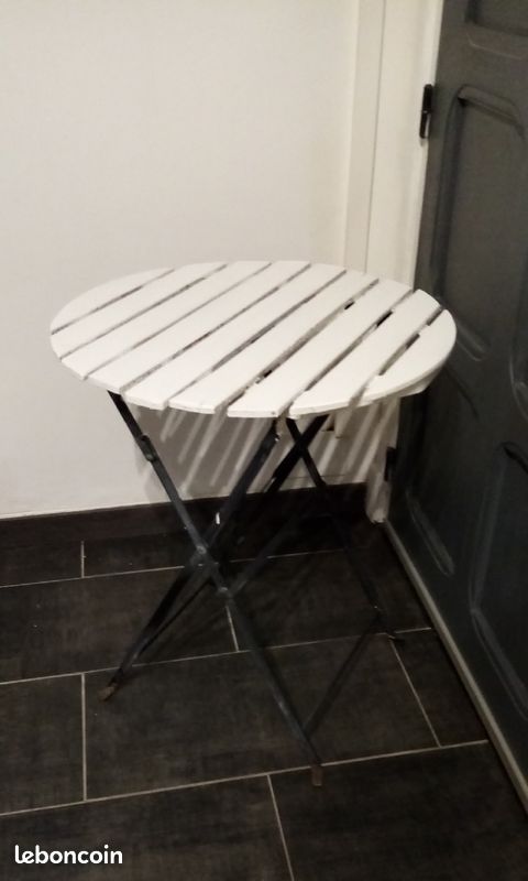 Table d'appoint pliante (image 1)