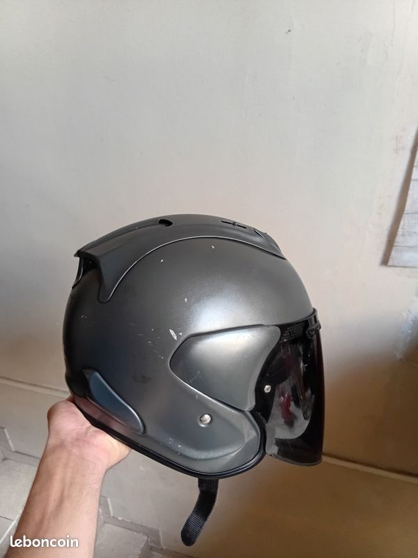 Je vends ce casque Arai, idéal pour la pratique de la moto.
- Type de produit : Casque
- Marque : Arai
Moyen etat
N'hésitez pas à me contacter pour plus d'informations ou de photos.
Sans bluetooth (image 1)