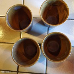 4 tasses en grès faïencerie de Digoin - neuf (image 2)