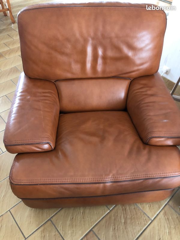 Vends canapés + Fauteuil tout cuir (image 2)
