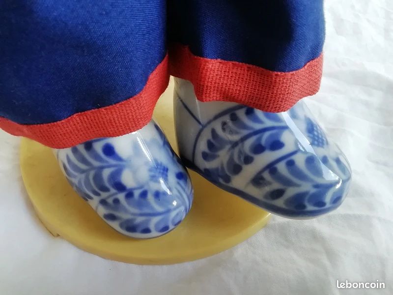 Poupée De Collection Musicale En Porcelaine - Arlequin - Vintage - 26 Cm