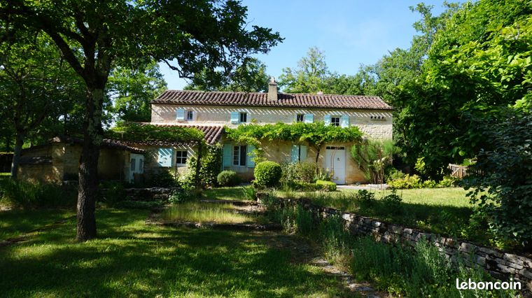 Propriété 6 pièces 150 m²