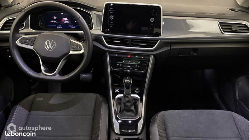 Volkswagen T-Roc 1.5 TSI EVO 150ch Style DSG7 (image 11)