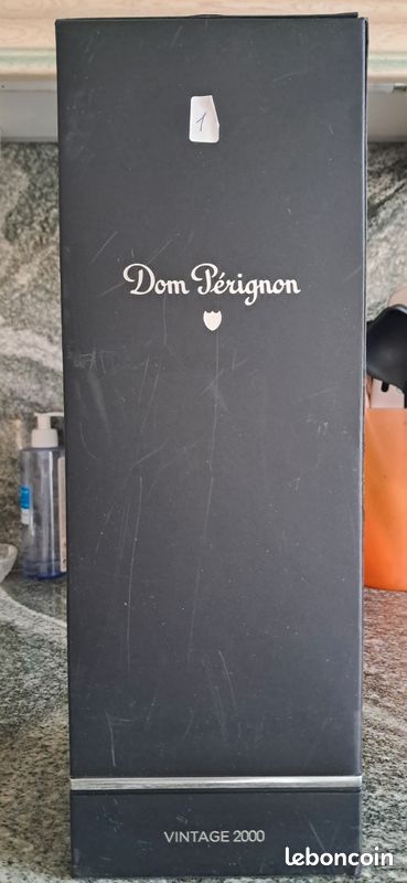 1 DOM PERIGNON 2000.( 2 DE DISPONIBLES). Voir Détails (image 1)