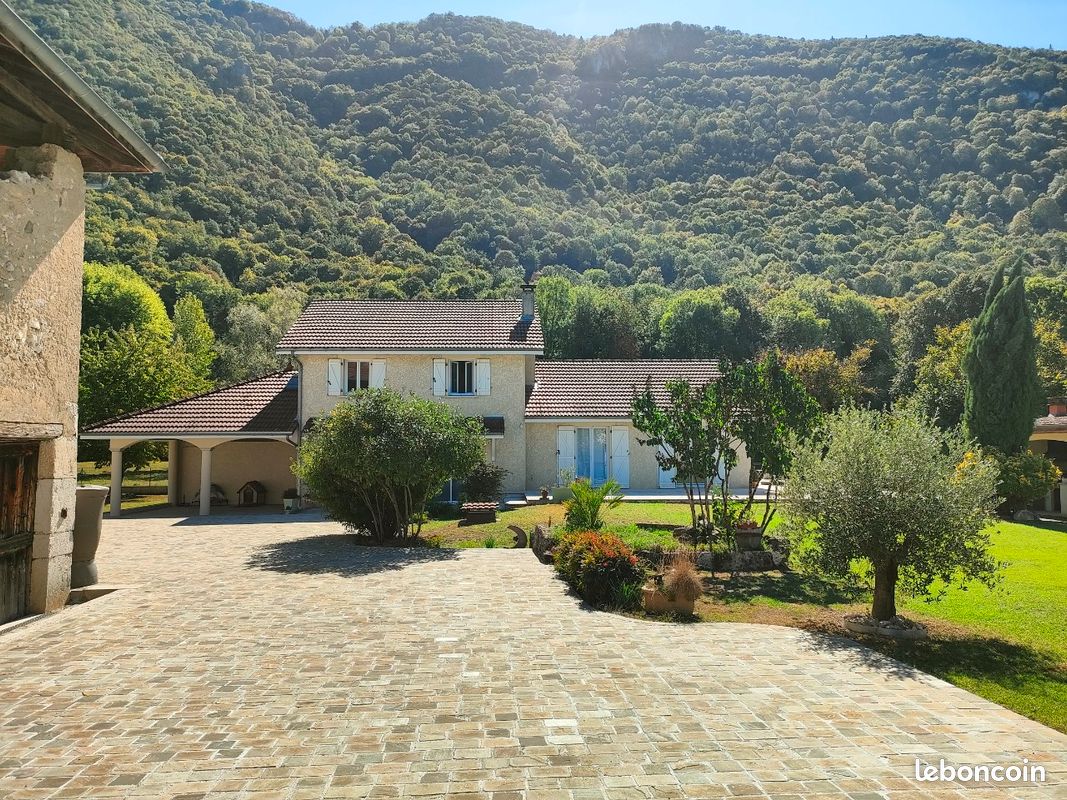 Maison 7 pièces 170 m² · à Cognin-les-Gorges · 170 m² · 598 000 €