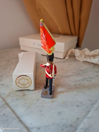 Soldat Plomb 60mm – Grenadier Premier Empire Porte-drapeau – The Collectors Showcase