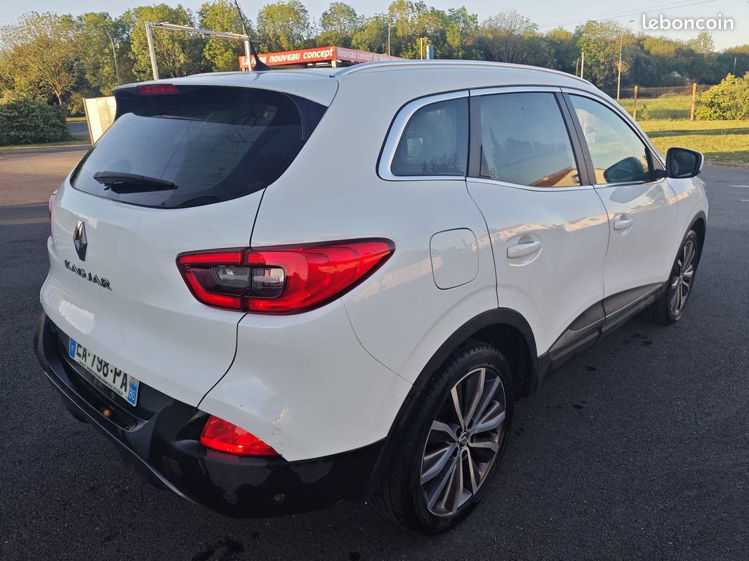RENAULT Kadjar ANNEE 2016 DIESEL 1.6 dCi 16V FWD 130CV (image 8)