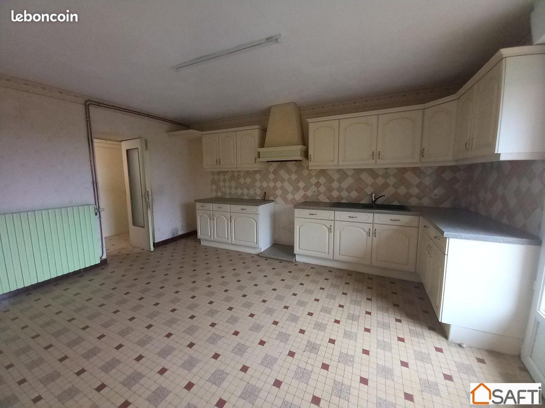 Maison 6 pièces 118 m² - Bressuire 79300 (image principale 4)