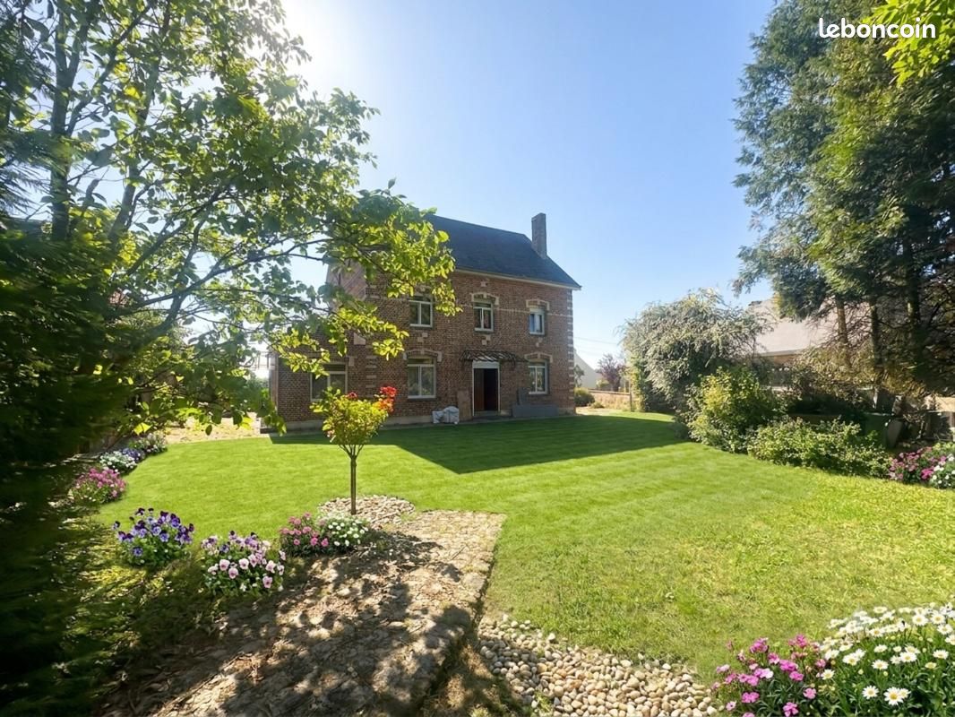 Maison 10 pièces 290 m² · à Bertry · 290 m² · 349 500 €