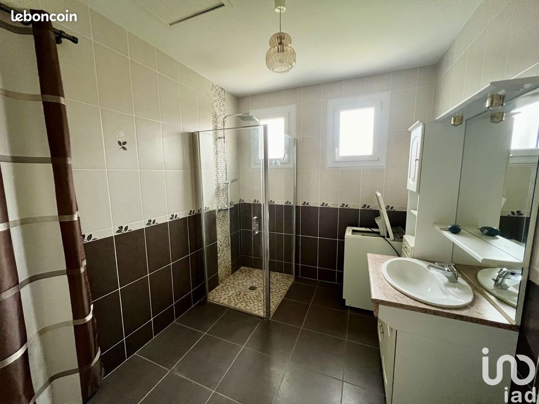 Maison 4 pièces 100 m² - Saint-Yrieix-sur-Charente 16710 (image principale 6)