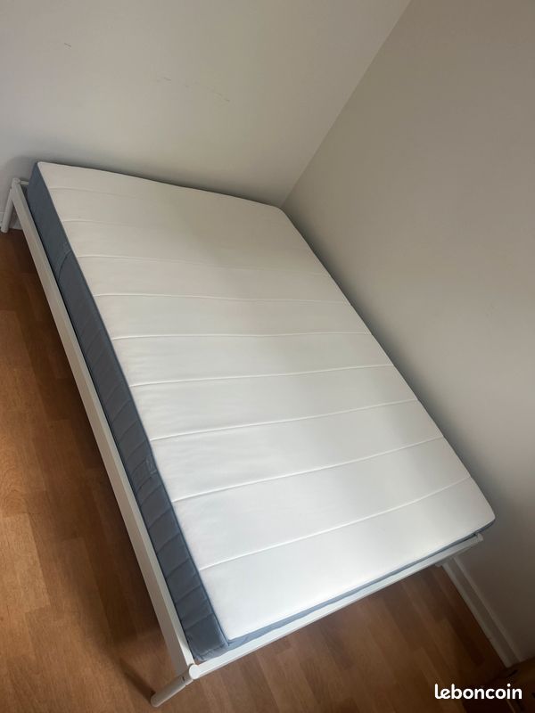 Lit IKEA avec matelas (image 1)