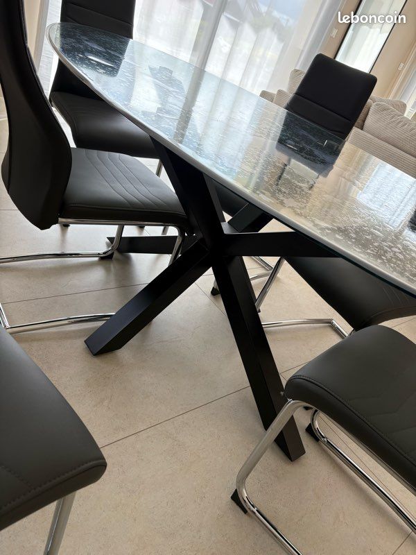 Table salle à manger (image 2)