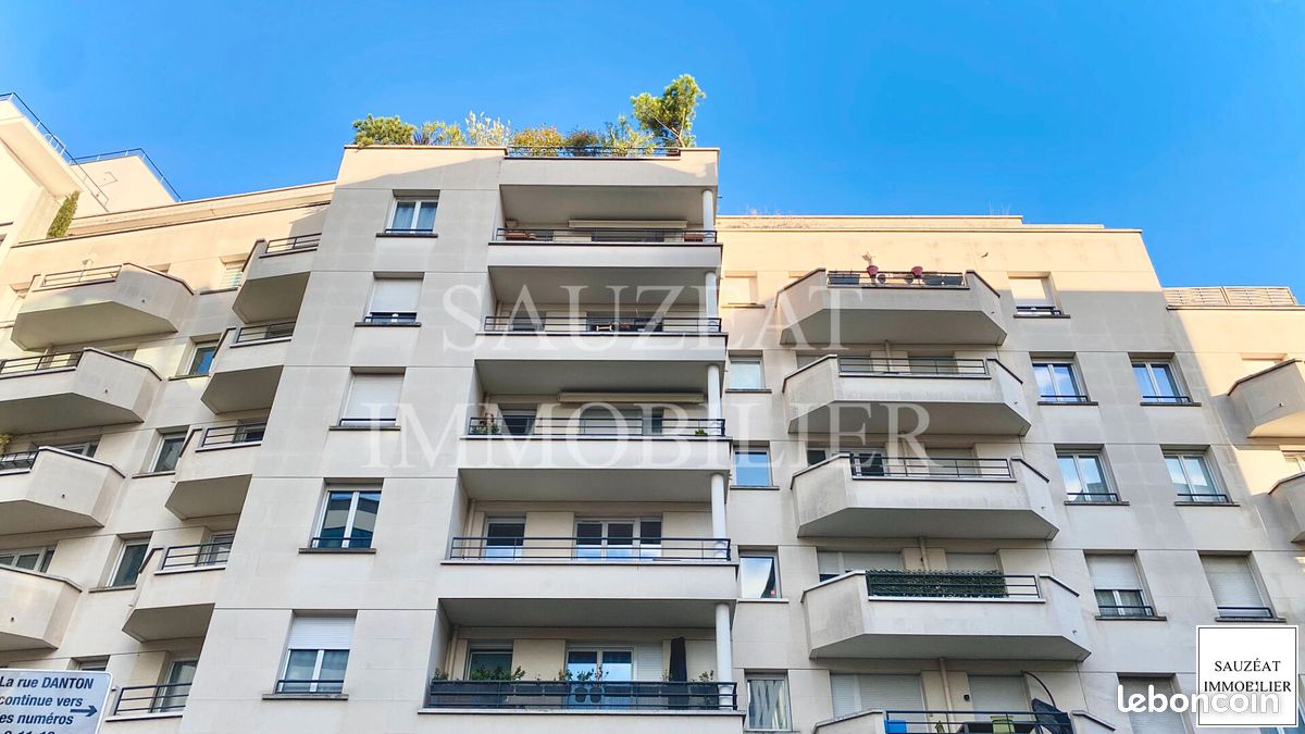 Parking 13 m² · à Montrouge · 13 m² · 85 €/mois