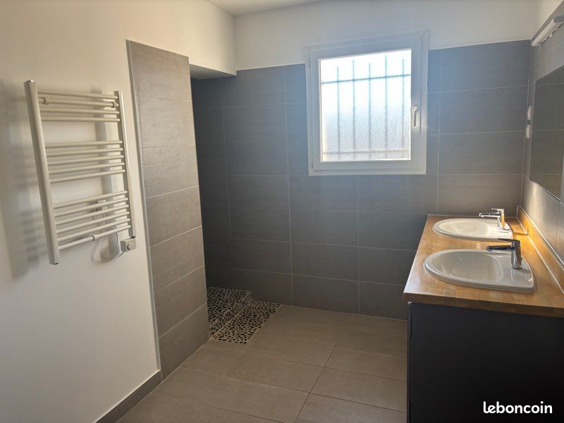 Appartement 3 pièces 97 m² · à Manosque · 97 m² · 975 €/mois