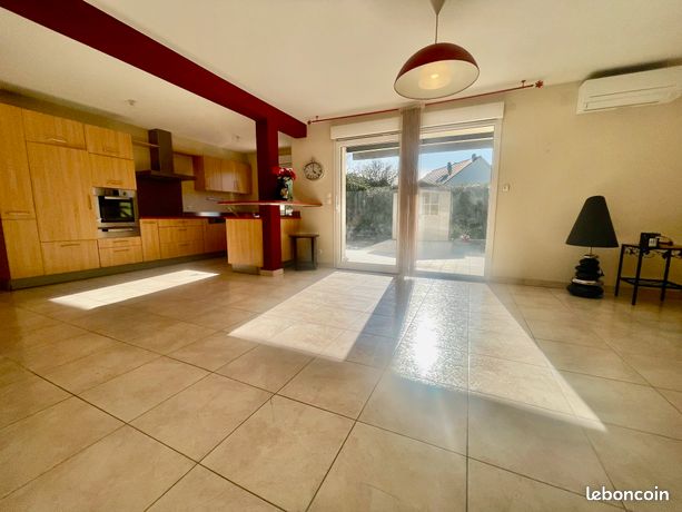 Maison récente de 115 m2 avec jardin et garage double