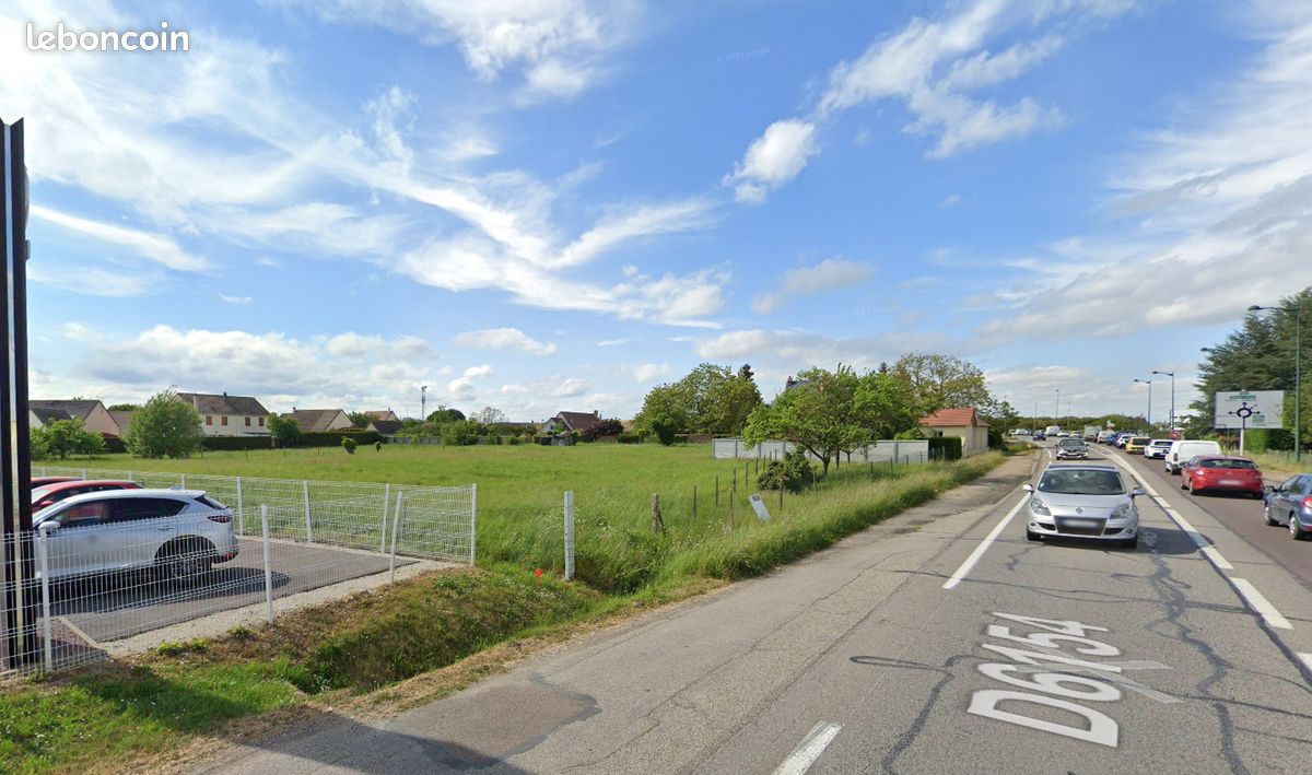 Terrain à bâtir commercial/artisanal Proche Evreux · à Évreux · 400 000 €