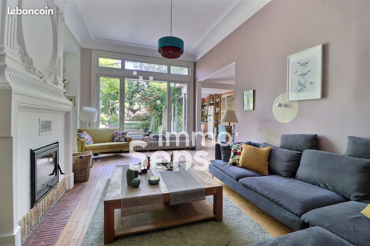 Maison 8 pièces 267 m² · à Roubaix · 267 m² · 495 500 €