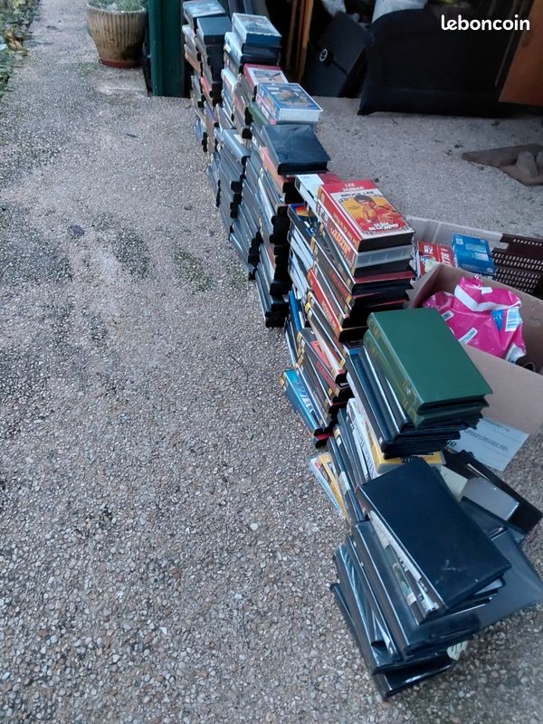 A vendre films cassettes video (image 3)